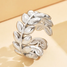 Load image into Gallery viewer, Leaf Wrap Ring Open Ring