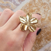 Load image into Gallery viewer, Big Flower Golden Ring