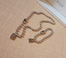 Load image into Gallery viewer, UN- Small Beads Golden Lock Set