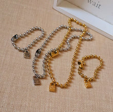 Load image into Gallery viewer, UN- Small Beads Golden Lock Set