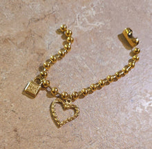 Load image into Gallery viewer, UN Small Heart Bracelets