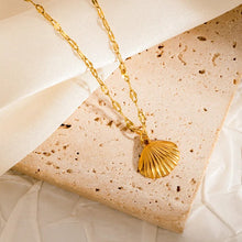 Load image into Gallery viewer, Summer Shell Necklace