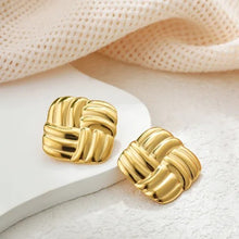 Load image into Gallery viewer, Classic Square Earring