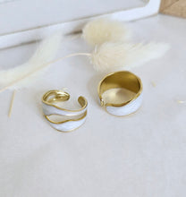 Load image into Gallery viewer, Retro White Open Ring
