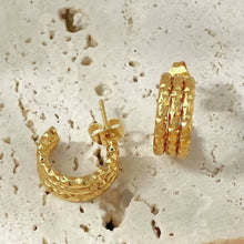 Load image into Gallery viewer, Twist punk Earring
