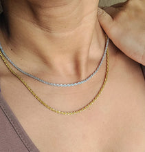 Load image into Gallery viewer, Glitter Detail Necklace
