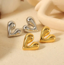 Load image into Gallery viewer, Casual Heart Trending Earrings
