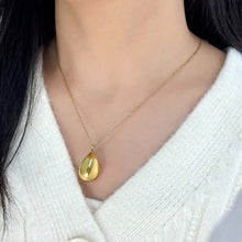 Load image into Gallery viewer, Different Water Droplets Necklace
