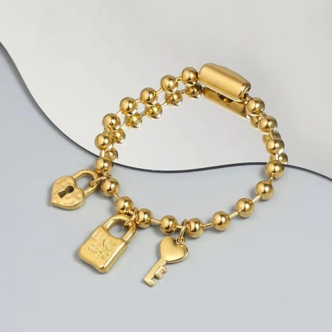 UN- Love Lock Gold Charms Bracelet