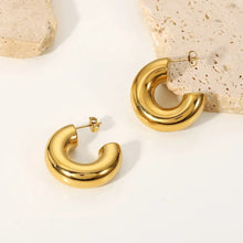 Load image into Gallery viewer, Elegant Golden  Hoop Earrings
