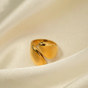 Diferent Gold Open Ring