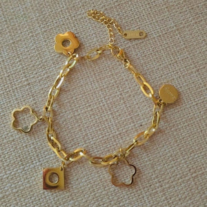 Clover and flowers Bracelet