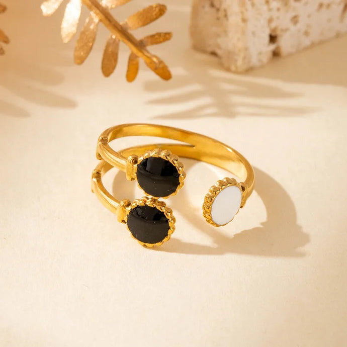 Retro White and Black Ring