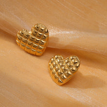 Load image into Gallery viewer, Style Heart Shape Earring

