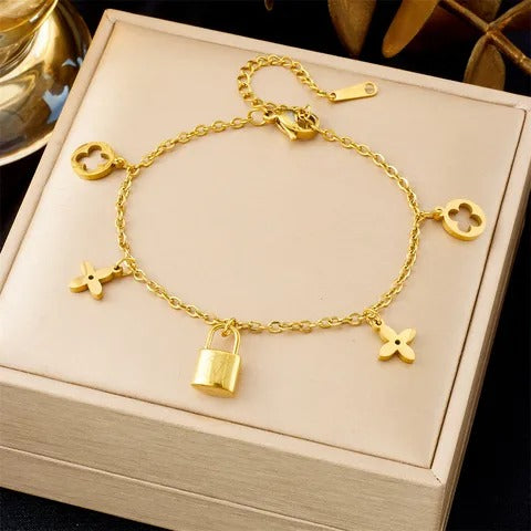 Clover and Lock Charms Bracelet