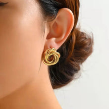 Load image into Gallery viewer, Faschion Retro Circle Earring
