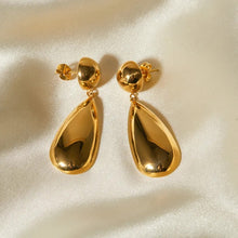 Load image into Gallery viewer, Golden Water Dropd Earring
