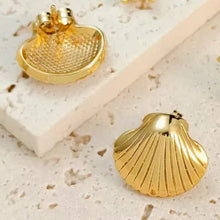 Load image into Gallery viewer, Shell Earrings Set
