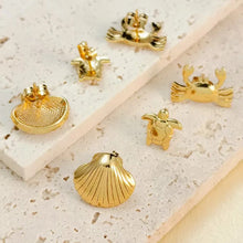 Load image into Gallery viewer, Crab Earrings Set
