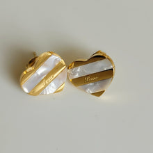 Load image into Gallery viewer, White and Gold Heart Earrings
