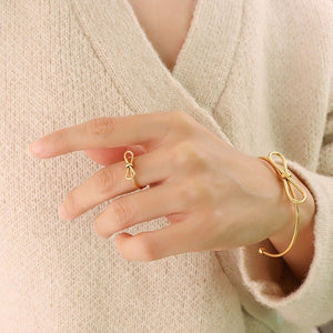 Bow Adjustable Ring