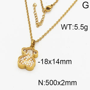 T-Gold Bear 3D Pearls white Necklace
