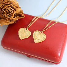 Load image into Gallery viewer, Retro Heart Golden Necklace
