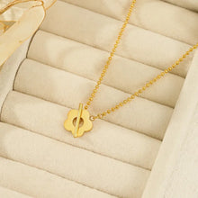 Load image into Gallery viewer, Golden Flower Necklace
